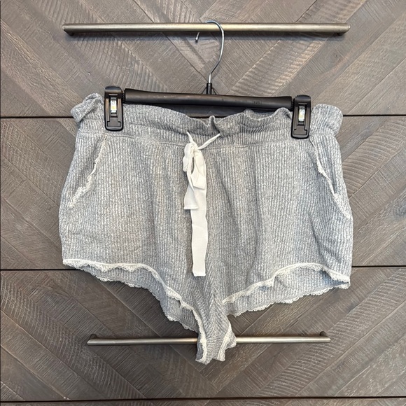 Abercrombie & Fitch Pants - Abercrombie & Fitch Gray shorts with Elastic Waistband